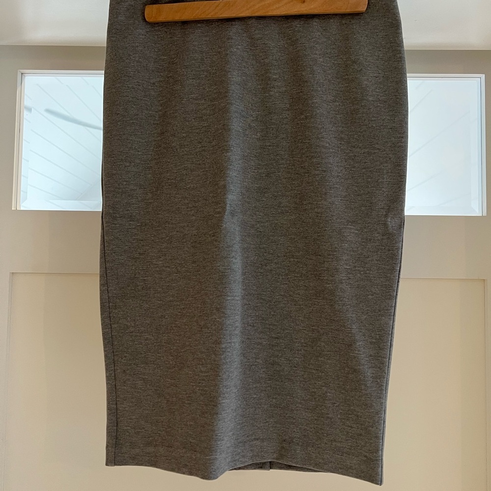 NWOT SOPHIE GRACE - Dorthy Pencil Skirt in Light Heather Grey, Capsule Closet